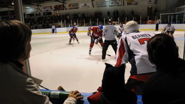 1 000 personnes pour voir les anciens Canadiens