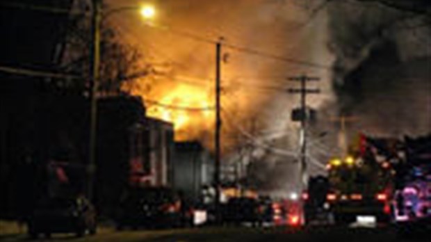 Incendie à la caserne de pompiers de Rawdon