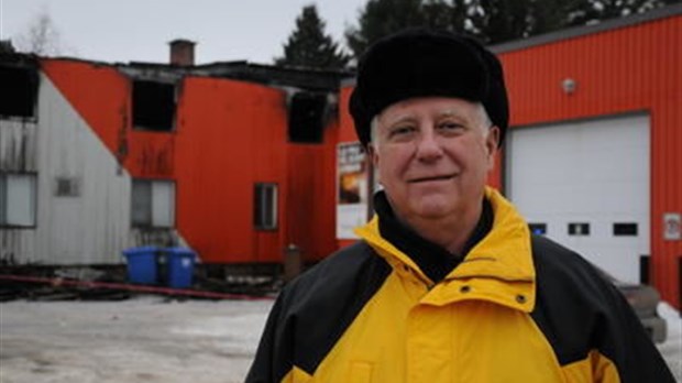 La SQ enquête sur le feu de la caserne à Rawdon
