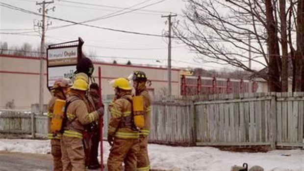Des plants de marijuana dans un garage incendié