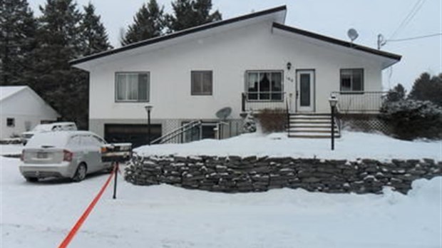 Double meurtre à Saint-Jean-de-Matha : le fils des victimes devant le juge