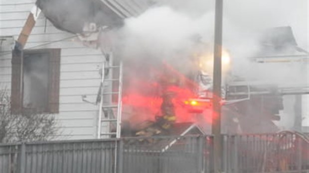 Grave incendie à Joliette: deux personnes décédées