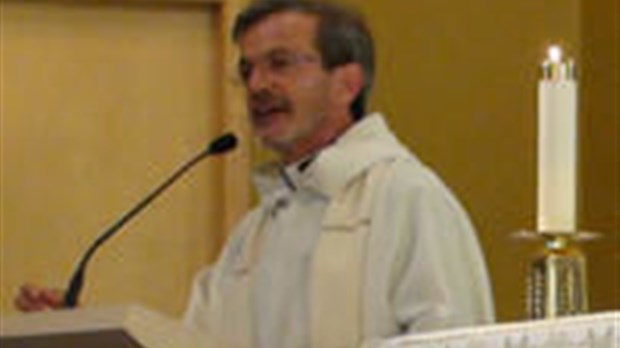 Raymond Gravel poursuit la droite religieuse