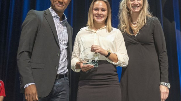 Elle remporte le ballon de bronze