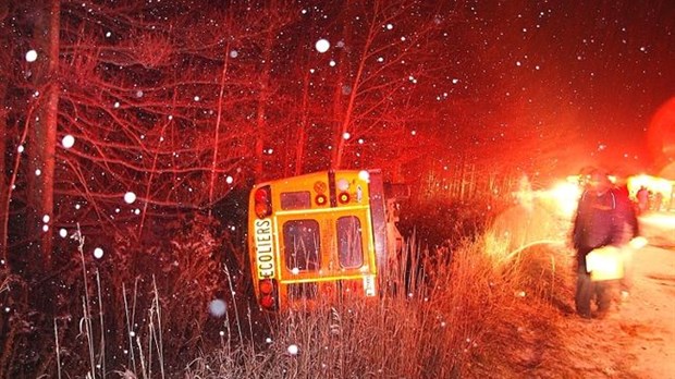 Un blessé dans un accident de minibus