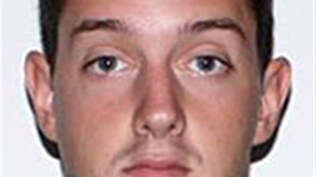 Il aurait agressée une ado