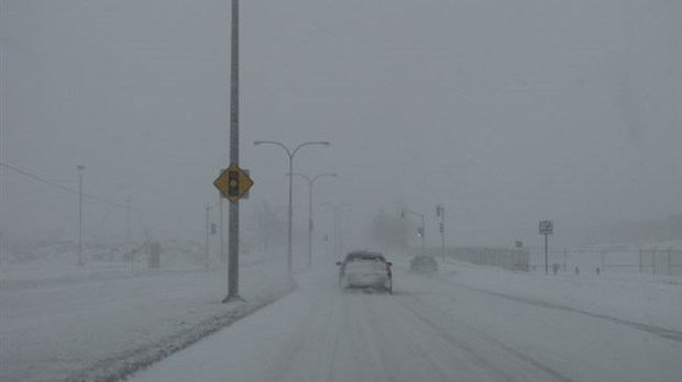 La tempête force des fermetures de routes