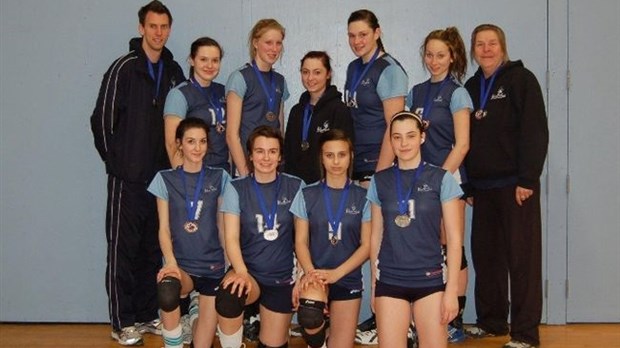 Médaille d'argent pour les Libellules 15 ans au championnat provincial de Volleyball Québec