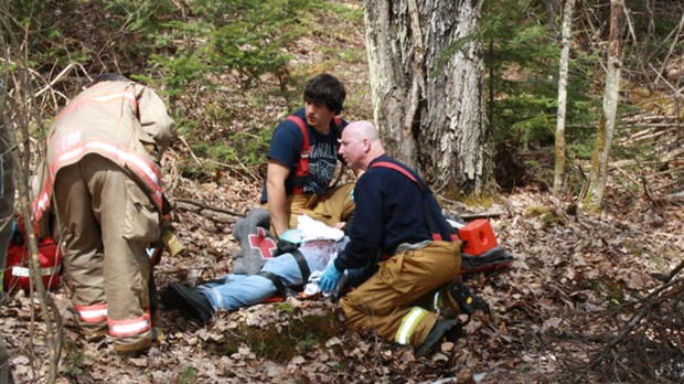 Simulation de sauvetage dans le parc régional de la Forêt Ouareau à Notre-Dame-de-la-Merci : L’équipe du Service incendie a démontré son efficacité