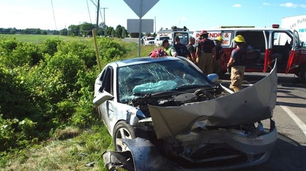 Trois blessés dans un accident de la route à Saint-Paul