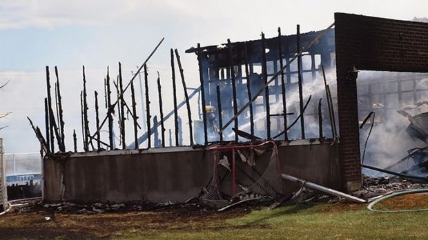 Résidence ravagée par les flammes