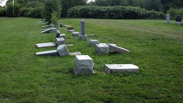 Vandalisme au cimetière de Saint-Paul