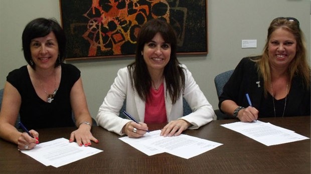 Véronique Hivon et les ambassadeurs lanaudois sensibilisent les élus municipaux de la région