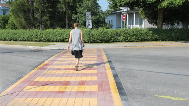 Expérience pilote à Joliette : une traverse piétonnière en thermoplastique