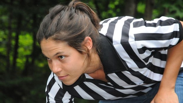 Elle était la seule arbitre féminine présente