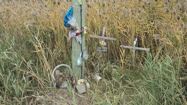 Les monuments de bord de route sont interdits, mais tolérés
