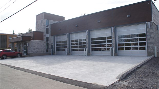 Quatre ans plus tard, les pompiers de Rawdon retrouvent leur caserne