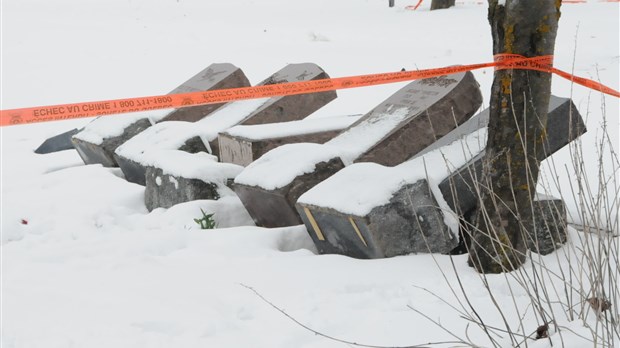 Vandalisme au cimetière de Joliette