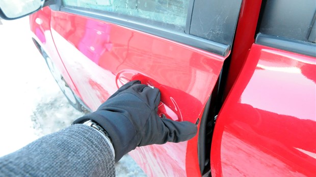 Opération policière contre les véhicules déverrouillés