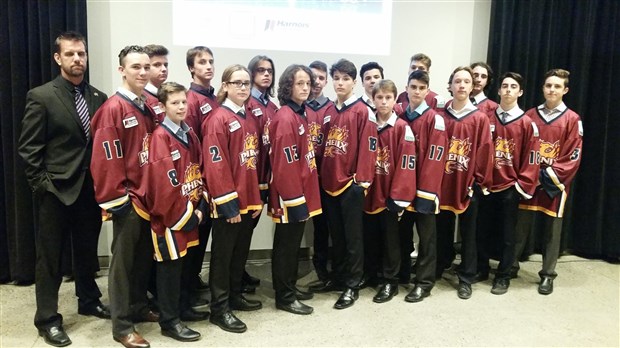 Le Collège Esther-Blondin présente ses équipes de hockey scolaire