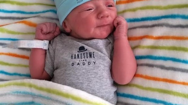 Un premier chapeau… pour la santé de nos tout-petits!
