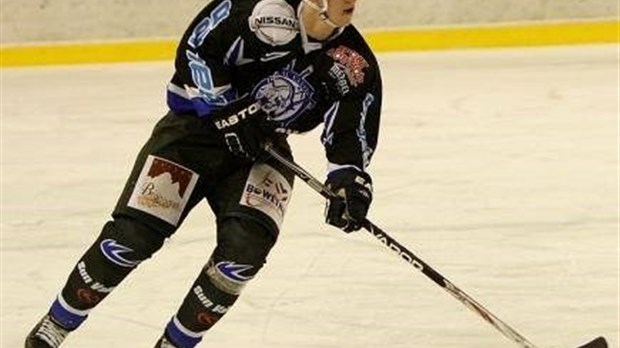 Un ancien joueur du Traffic dans la LNAH 