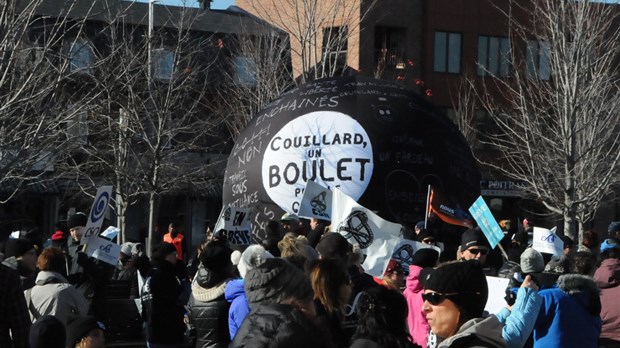 Ça manifeste au centre-ville