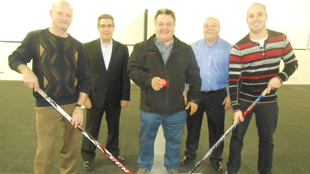 Le centre de hockey balle intérieur voit le jour