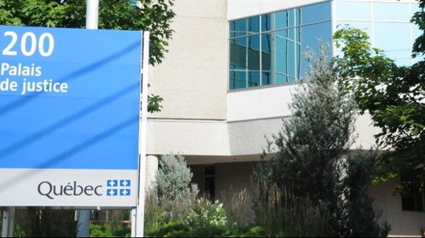 Autre report des représentations sur sentence d’un pédophile