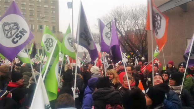 Le Front commun manifeste lors de la journée de grève nationale