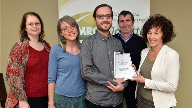 Signature de la première convention collective pour les salariés de la MRC Joliette