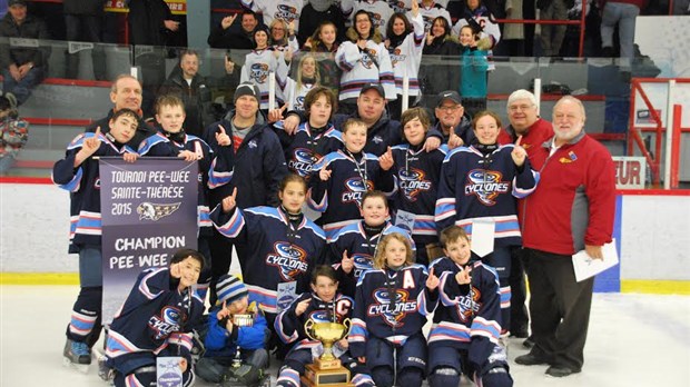 Les Cyclones champions à Sainte-Thérèse