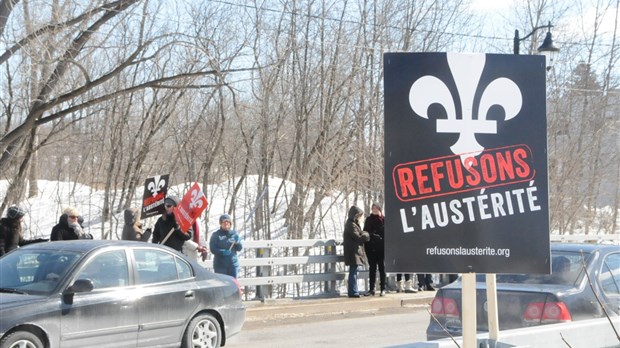 Le secteur public manifeste à Joliette