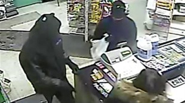 La SQ recherche deux suspects d'un vol qualifié