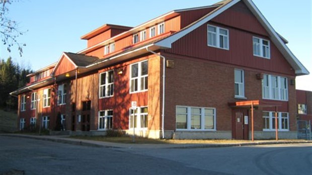 La Commission scolaire des Samares dément les rumeurs de moisissures à l’école Saint-Théodore de Chertsey