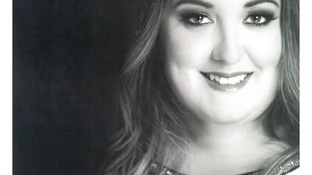 Renée Wilkin  finaliste de la Voix II en spectacle  à Dimanche en Art 