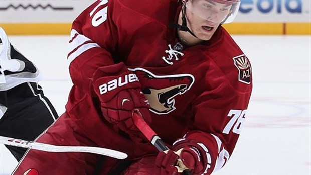 Laurent Dauphin fait ses débuts dans la LNH