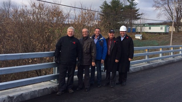 Les municipalités se réjouissent de la réouverture du pont de la route 343