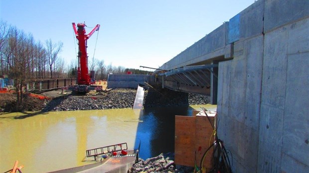 Chute d’une poutre dans la rivière Bayonne à Berthierville :  la CNESST conclut à des lacunes