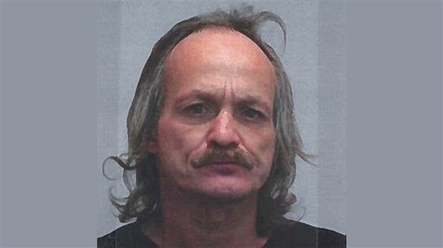 Demande d’aide du public – Suspect pour une fraude dans une institution financière à l’Épiphanie