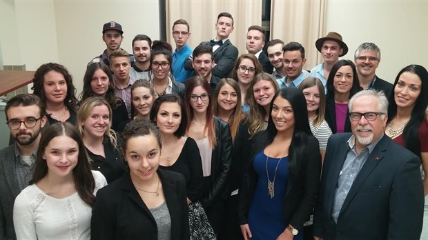 L’équipe des finissants en Gestion de commerces à l’œuvre pour la Fondation du Cégep à Joliette