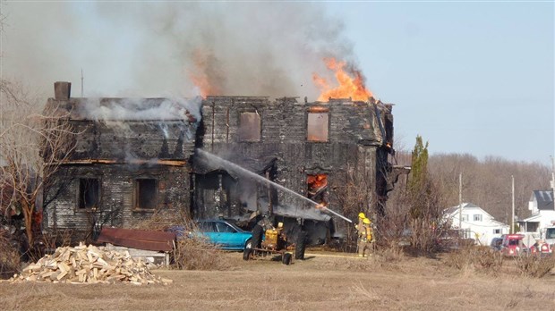 Une résidence de Saint-Thomas détruite par un incendie