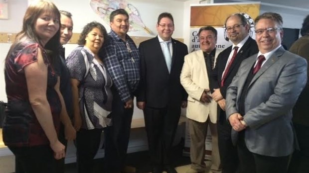 Le ministre Geoffrey Kelley participe à l'inauguration des nouveaux locaux du Centre d'amitié autochtone de Lanaudière