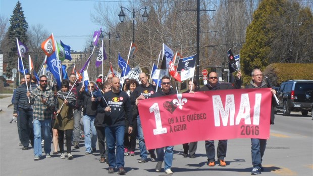 Le Réseau Vigilance Lanaudière manifeste à Joliette 