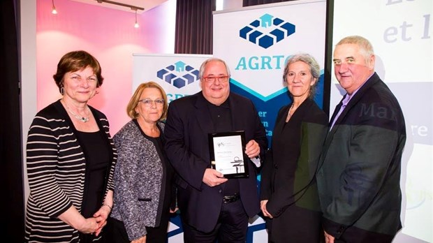 Le maire Alain Larue récipiendaire du prix Régis-Laurin