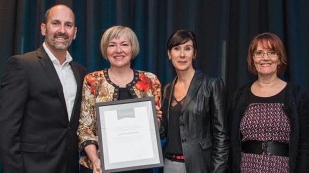 Le prix contribution remis à Jacinthe Brissette