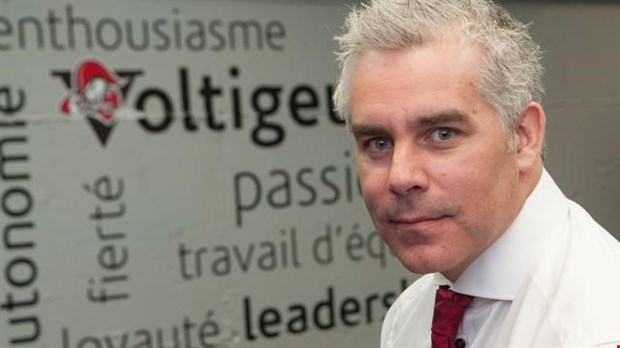 Dominique Ducharme avec le Journal de Joliette