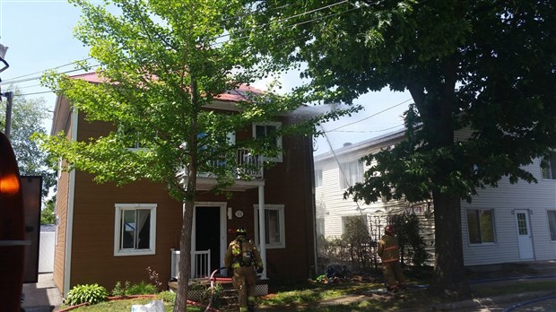 Immeuble endommagé par un incendie à Joliette