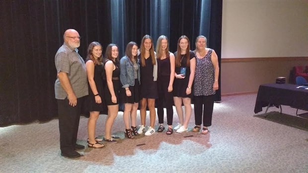 Yves Turgeon et les Libellules au gala d'excellence de Volleyball Québec