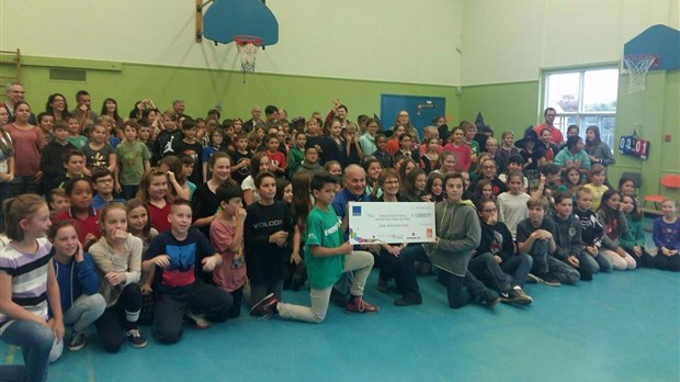 Don record de 5 800 $ pour l’école Notre-Dame-de-Fatima de Sainte-Julienne